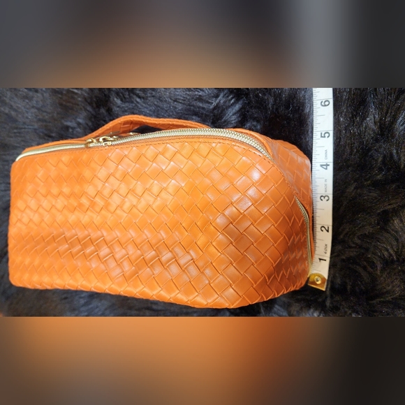 Beautiful Orange Color! Large Capacity Travel Makeup Cosmetic Bag - Picture 9 of 15